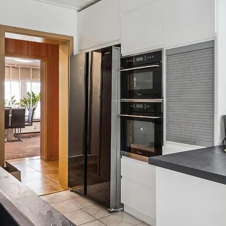 Moderne Mit Ausblick Apartamento